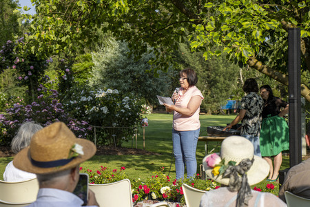 branje haikujev foto Mateja Račevski